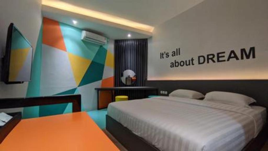 Alexander Hotel Tegal Eksteriør billede